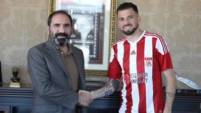Claudemir, Sivasspor ile resmi sözleşmeyi imzaladı