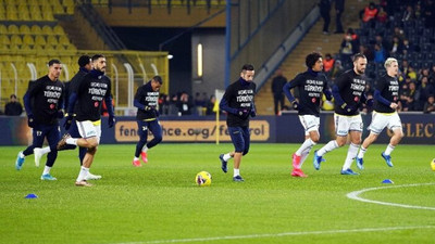 Fenerbahçeli futbolcular, ‘Depremi' unutmadı