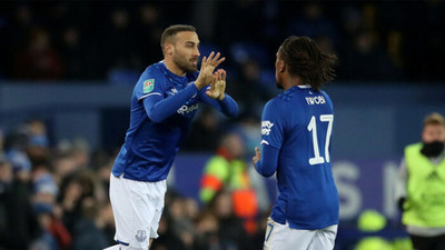 Crystal Palace Cenk Tosun'un peşinde!