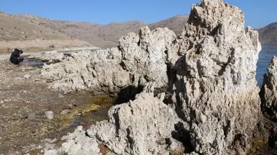 Van Gölü çekilince dünyanın en büyüğü gün yüzüne çıktı