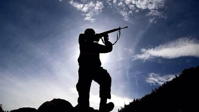 PKK'lı 2 terörist teslim oldu