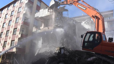 Bahçelievler'de 3 bina daha yıkıldı