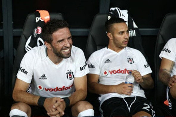 Gökhan Gönül bombaladı ! - Resim: 3