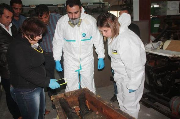 Rus generalin cesedini inceledi - Resim: 4