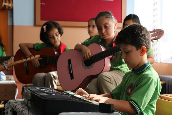 Bu sınıfta herkes en az iki enstrüman çalıyor - Resim: 3