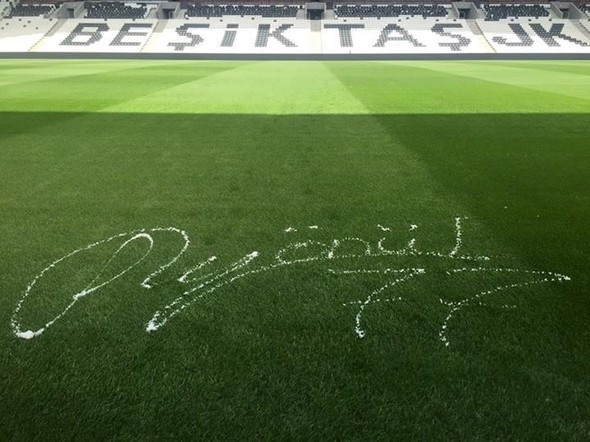 Fenerbahçeli taraftarlardan Gökhan Gönül tepkisi ! - Resim: 3