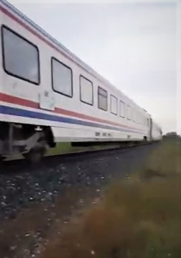 Denizli'de treni durduran vatandaşlar bir faciayı vatandaşlar önledi! - Resim: 4
