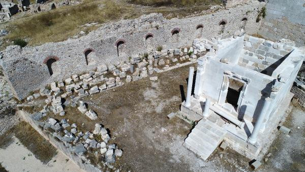 Restorasyon skandalı fırtınayla ortaya çıktı - Resim: 2