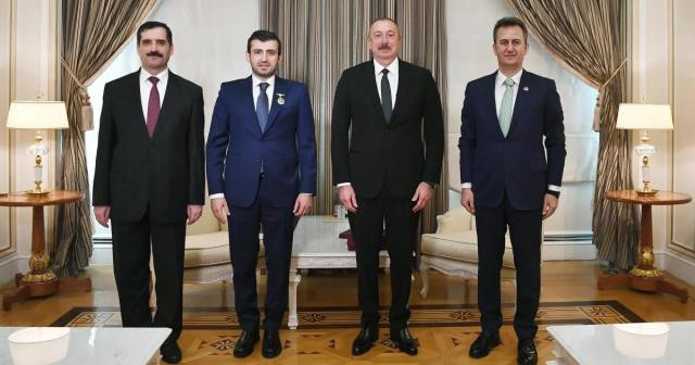 Aliyev, Selçuk Bayraktar'a madalya taktı - Resim : 1