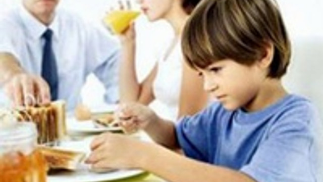 Çocukları abur cuburla büyütmeyin