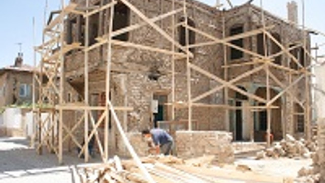 Yanlış restorasyon çalışmaları tarihi siliyor