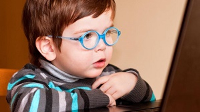 Cocuklar Bilgisayar Oyunu Oynamali Mi Kadin