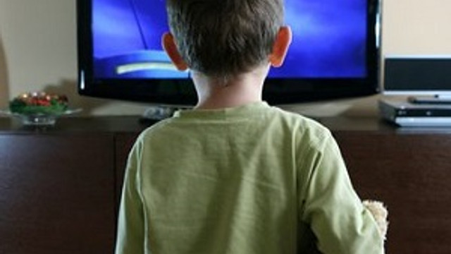 Televizyon Izleyen Cocuklar Gec Konusuyor Ailem