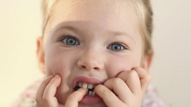 Tirnak Yiyen Cocuga Nasil Davranilmali Kadin