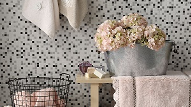 Linens rafları boşaltıyor!