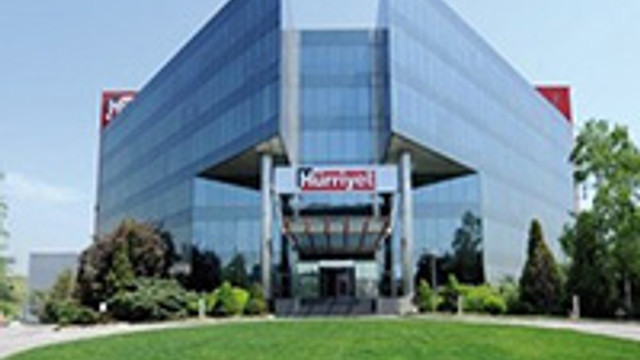 Hürriyet Gazetesi'nde hangi servis yeniden kuruldu ?