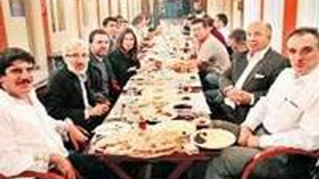 Ahmet Hakan Eski Mahallesine Dondu Guncel