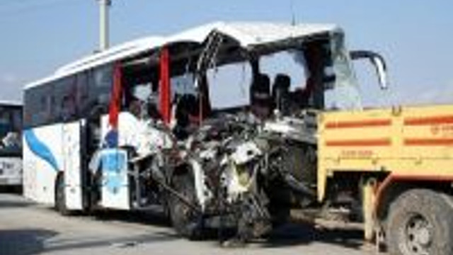 Afyonkarahisarda Kaza 7 Olu 25 Yarali 2 Guncel