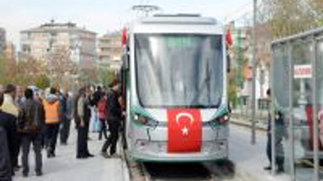 Konya Protokolü Son Model Tramvayın Deneme Sürüşüne Katıldı