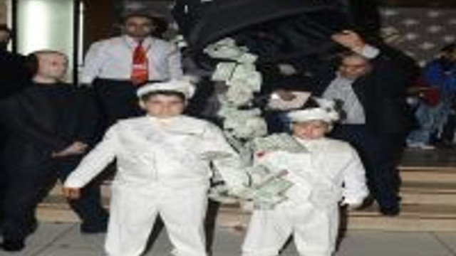 Sunnet Dugunun Dolarlar Havada Ucustu Guncel