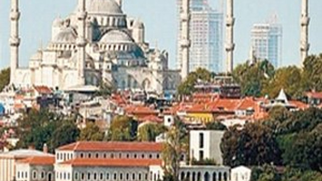 Tarihi silüete bir darbe daha !
