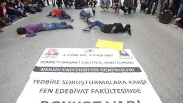 Mersinde Öğrencilerden Skeçli Eylem