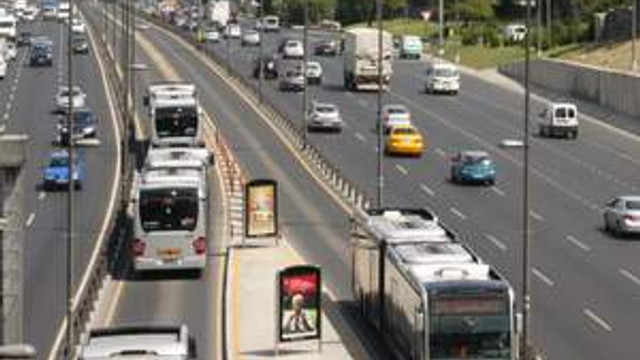 Metrobuste Bedava Kablosuz Internet Donemi Basladi Guncel