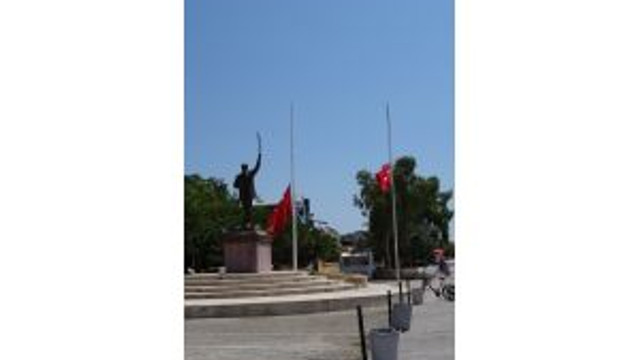 Canakkalede Bayrak Krizi Guncel