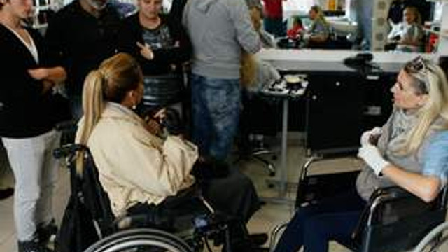 Tekerlekli Sandalye Kullanan Ilk Belediye Baskani Esi Politika