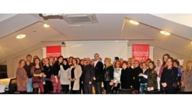 Cildiye Uzmani Berberlere Sac Problemlerini Anlatti Guncel