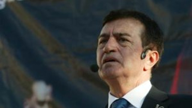 Osman Pamukoğlu'ndan seçimler için sürpriz karar