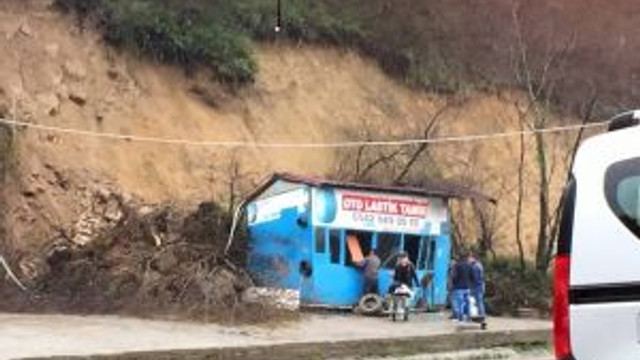 Ayvacikta Toprak Kaymalari Yasandi Guncel