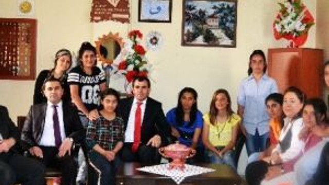 Nene Hatun Kiz Yetistirme Yurdu Ve Cocuk Yuvasi Basariya Doymuyor Guncel