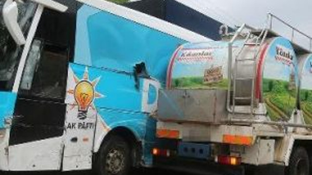 Ak Partili Adayin Bulundugu Otobus Tankerle Carpisti 3 Sayfa