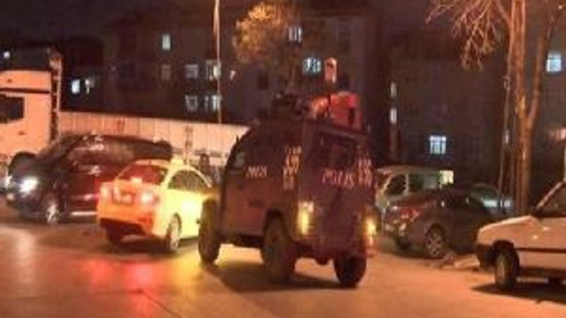 Diyarbakır Bağlar'da zırhlı polis aracı takla attı !