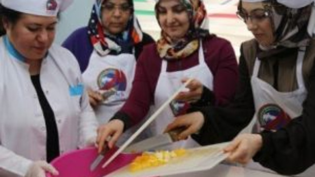 Kayseri Mutfagi Kursunda Sertifikali Ev Yemekleri Hazirlama Ve Pastaci Ciragi Kursu Guncel