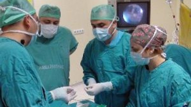 Omu De Canli Ameliyatli Kurs Saglik