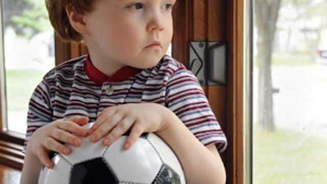 Cocugun Kendini Kesfetme Doneminde Nasil Davranmali Guncel