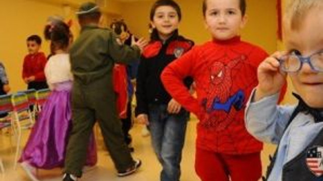 Muhtesem Kostum Partisi Guncel