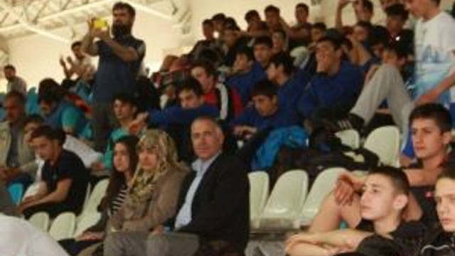 Erzincan’da Güreş Müsabakaları Başladı
