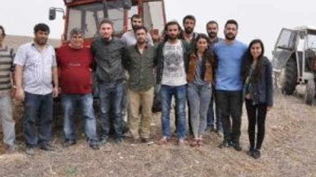 Komünist Partili Başkanın Gönderdiği Nohutlar Eskişehir'de Tarlaya Ekildi