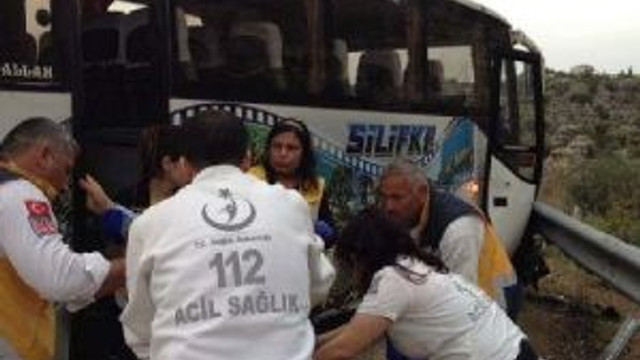 Mersin'de korkunç kaza: 2 ölü, 5 yaralı