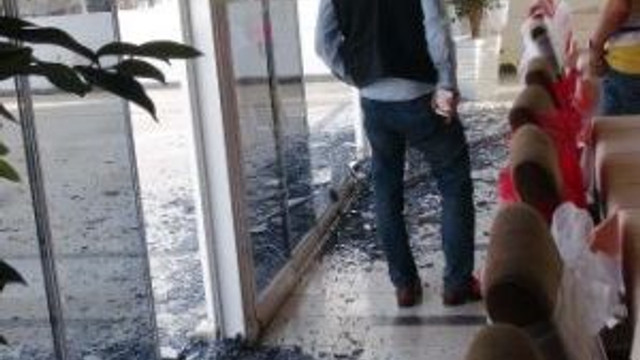 Kilis'te Otelin Terasında Korkutan Patlama