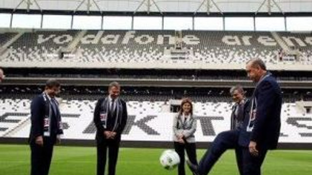 Vodafone Arena'da İlk Vuruş Erdoğan'dan...
