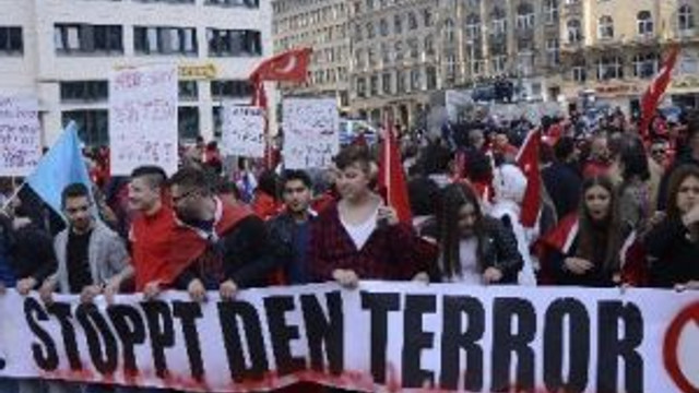 Almanya Genelinde ’Teröre Lanet’ Mitingleri Yapıldı
