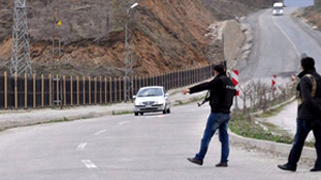 Hizan'da çatışma: Yaralı askerler ve korucu var