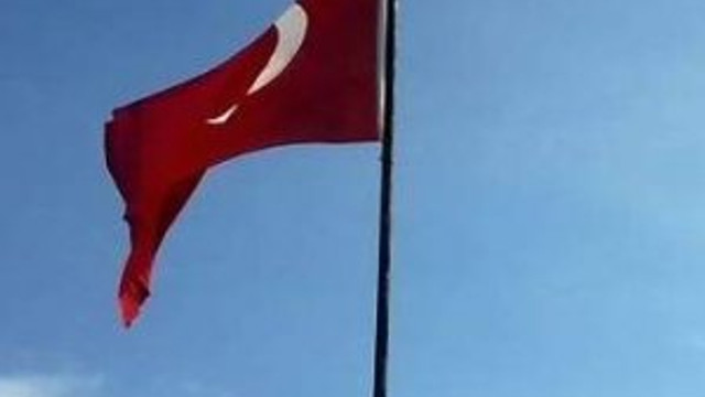 Bayrak dikme kavgası mahkemelik oldu