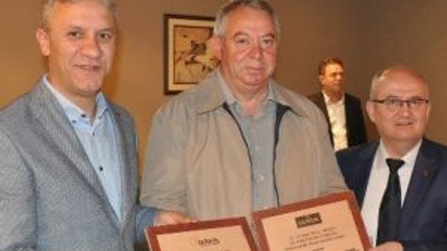 Modef’e Katılan Firmalara Plaket