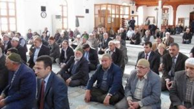 Bolvadin’de Şehit Polisler Unutulmadı