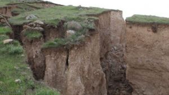 Hasankeyf Yolunda Heyelan Tehlikesi